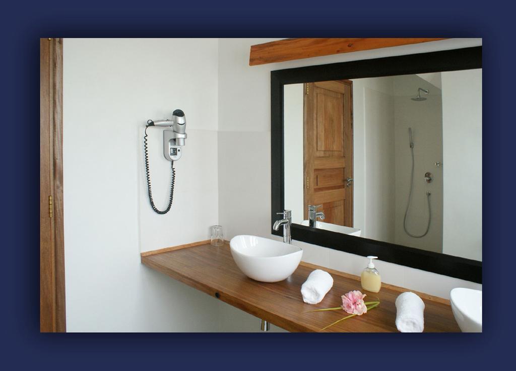L'Hirondelle Self Catering Guest House Anse Volbert Village Cameră foto