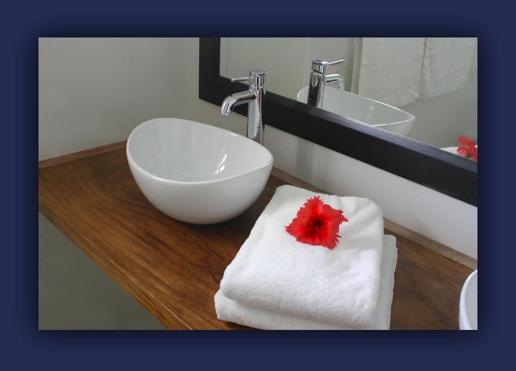 L'Hirondelle Self Catering Guest House Anse Volbert Village Cameră foto